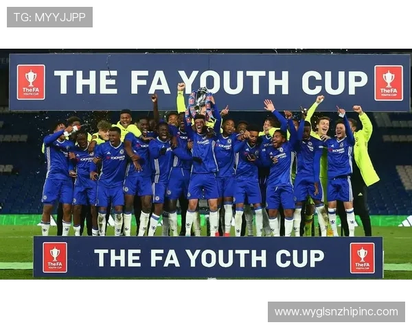 切尔西年轻阵容表现起伏,对赛季稳定性形成阶段性考验 切尔西年轻阵容表现起伏,对赛季稳定性形成阶段性考验