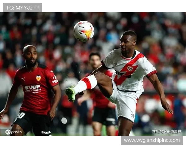 瓦伦西亚保级形势受关注,球队近期表现波动引发讨论与担忧 瓦伦西亚保级形势受关注,球队近期表现波动引发讨论与担忧